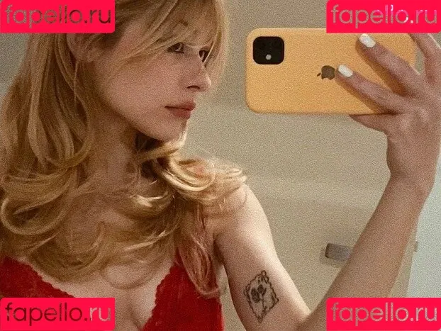 gbrllareis Onlyfans Photo Gallery 