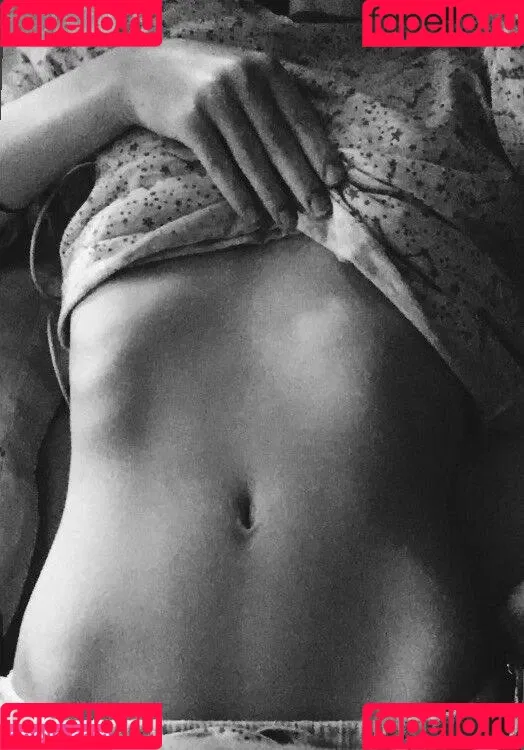 gbrllareis Onlyfans Photo Gallery 