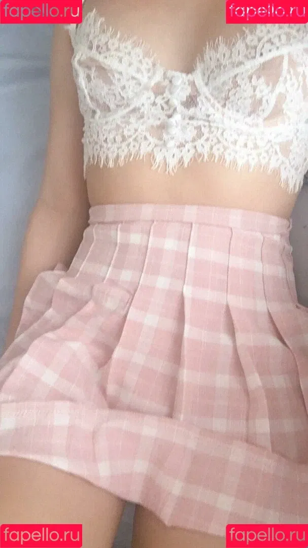 gbrllareis Onlyfans Photo Gallery 