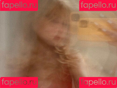 gbrllareis Onlyfans Photo Gallery 