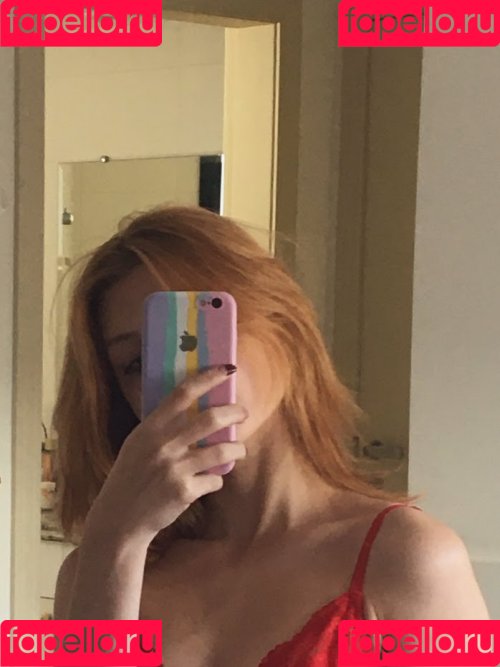 gbrllareis Onlyfans Photo Gallery 