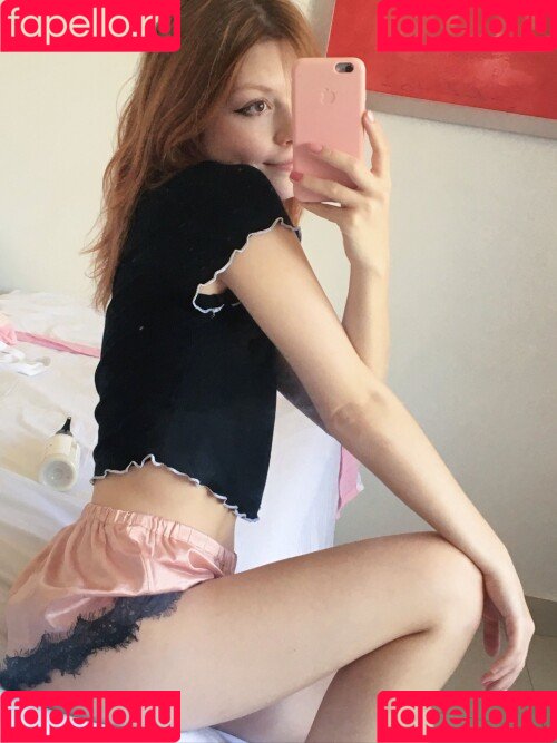 gbrllareis Onlyfans Photo Gallery 