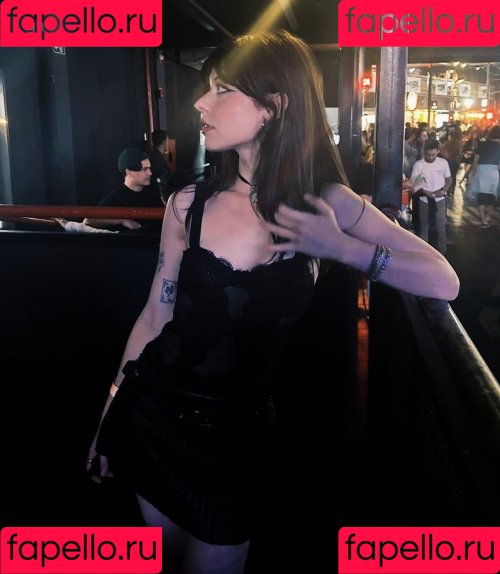 gbrllareis Onlyfans Photo Gallery 