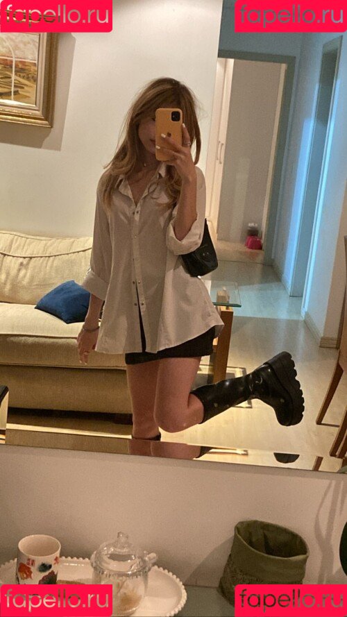 gbrllareis Onlyfans Photo Gallery 