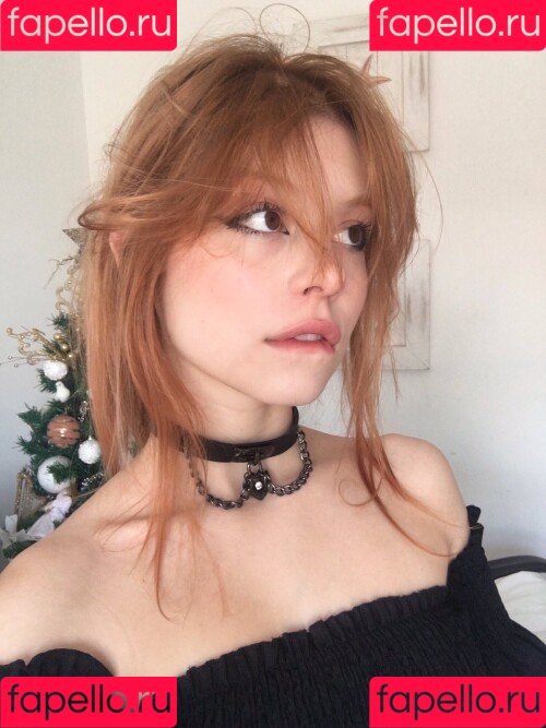 gbrllareis Onlyfans Photo Gallery 