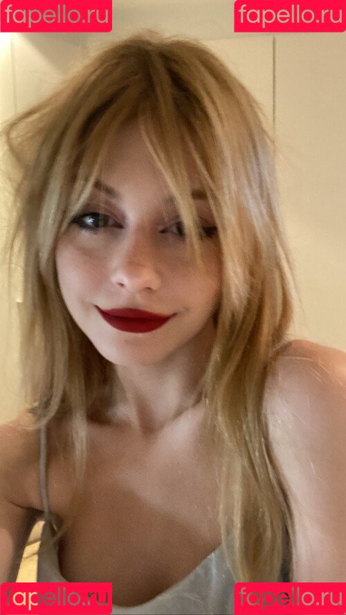 gbrllareis Onlyfans Photo Gallery 