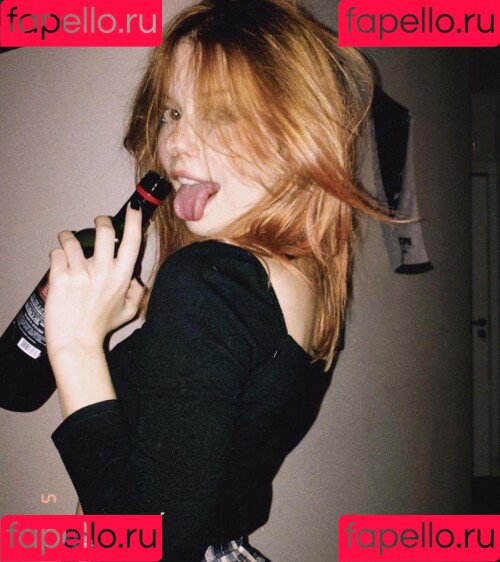 gbrllareis Onlyfans Photo Gallery 