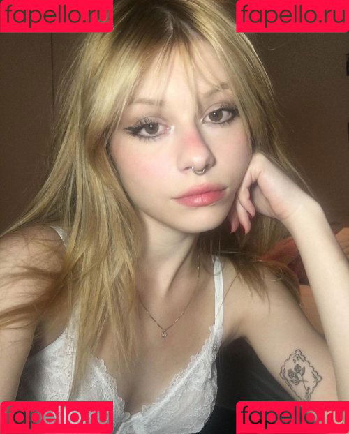 gbrllareis Onlyfans Photo Gallery 