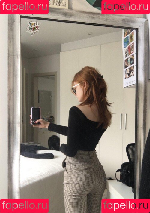 gbrllareis Onlyfans Photo Gallery 