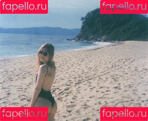 gbrllareis Onlyfans Photo Gallery 