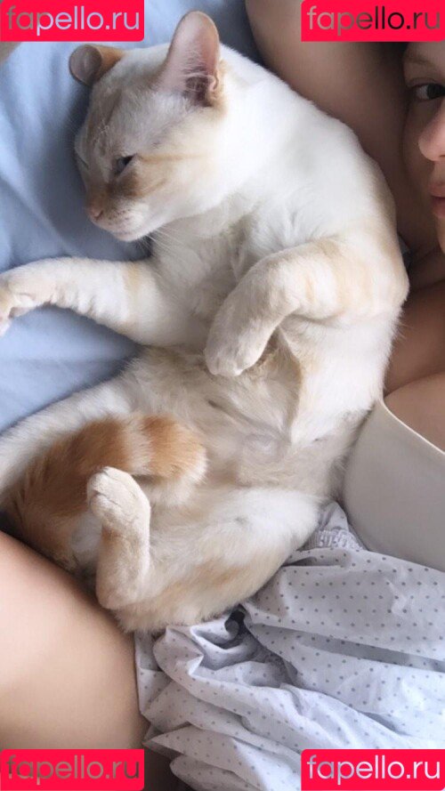 gbrllareis Onlyfans Photo Gallery 