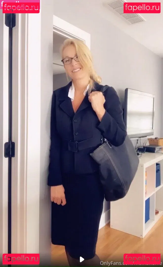 ellehotmommy Onlyfans Photo Gallery 