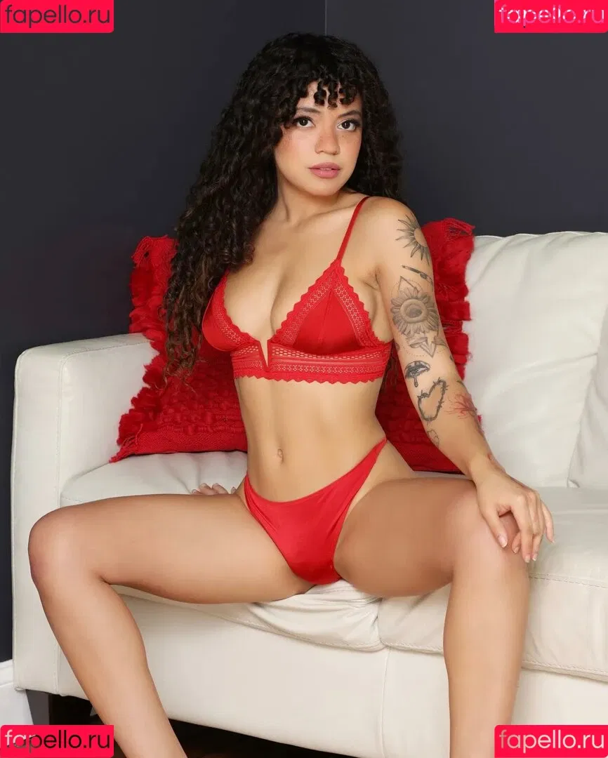 Spicymarii Onlyfans Photo Gallery 