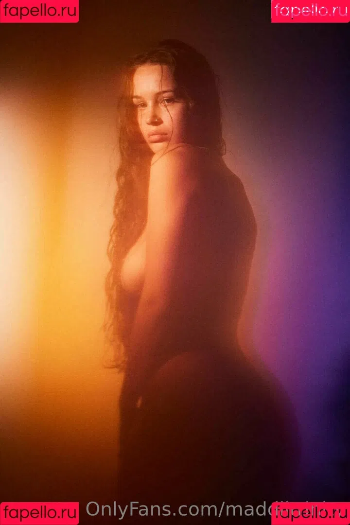 Maddii Sutton Onlyfans Photo Gallery 