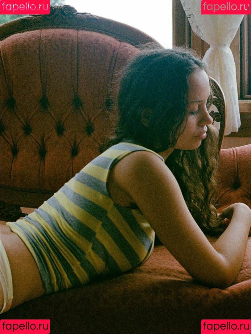 Maddii Sutton Onlyfans Photo Gallery 