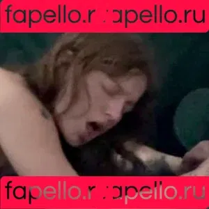 saralivescasually Onlyfans Photo Gallery 