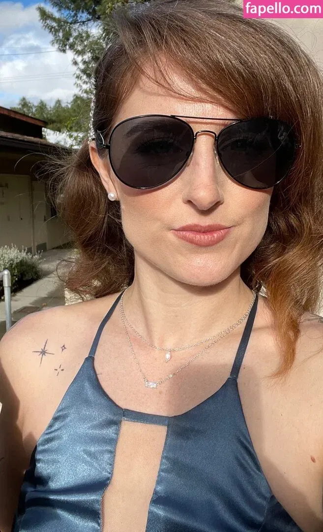 saralivescasually Onlyfans Photo Gallery 