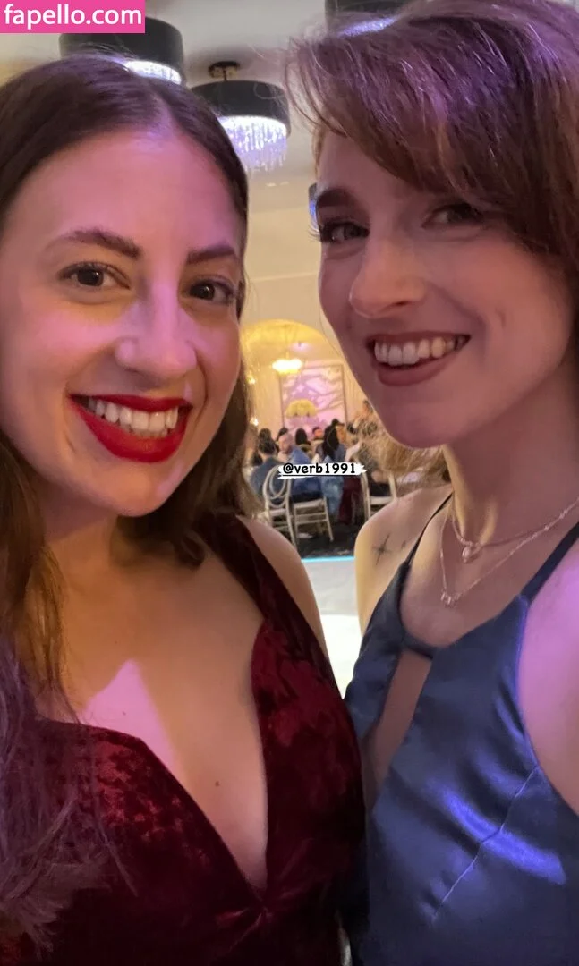 saralivescasually Onlyfans Photo Gallery 