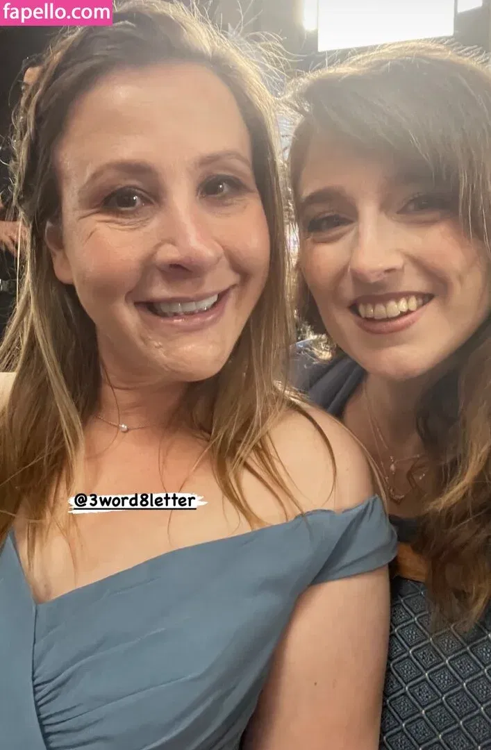 saralivescasually Onlyfans Photo Gallery 