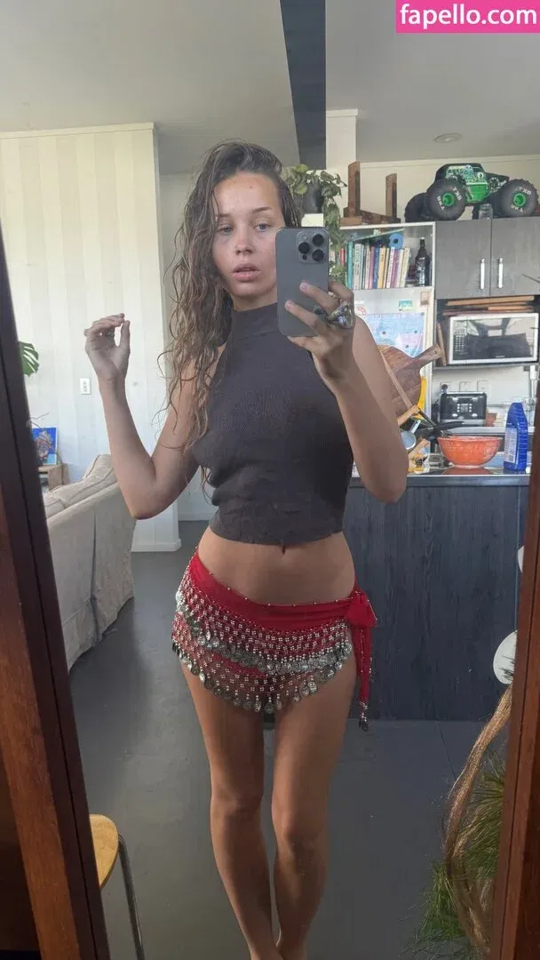 Maddii Sutton Onlyfans Photo Gallery 