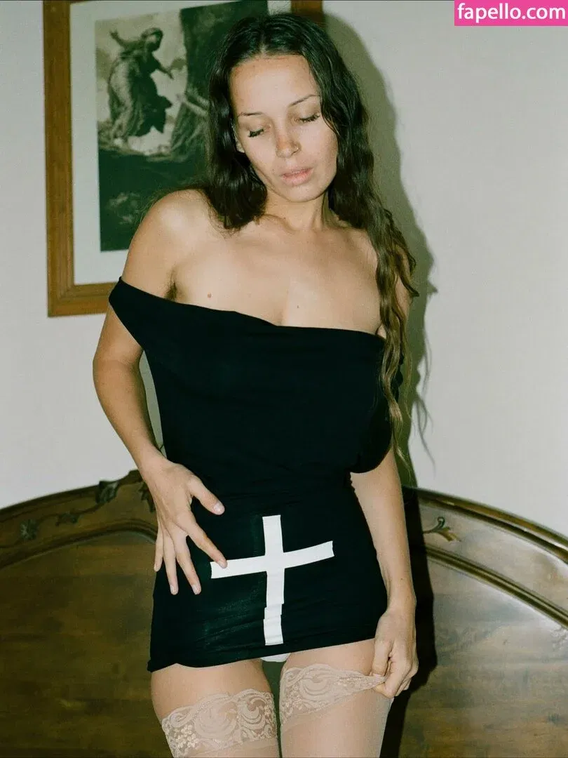 Maddii Sutton Onlyfans Photo Gallery 