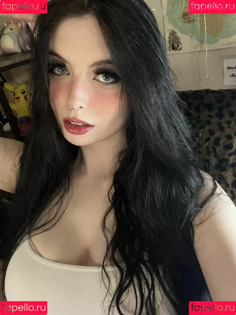 Mewstic Onlyfans Photo Gallery 