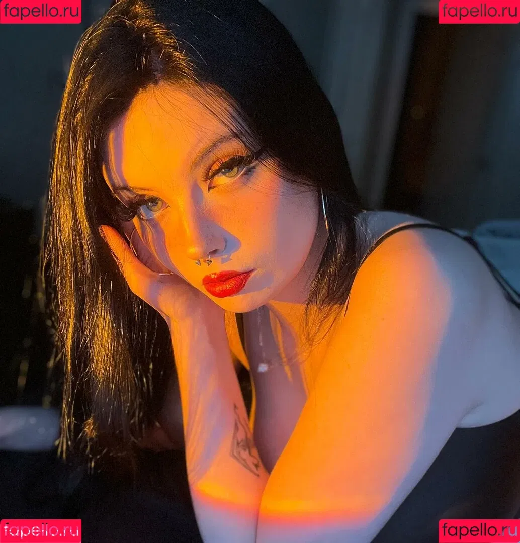 Mewstic Onlyfans Photo Gallery 