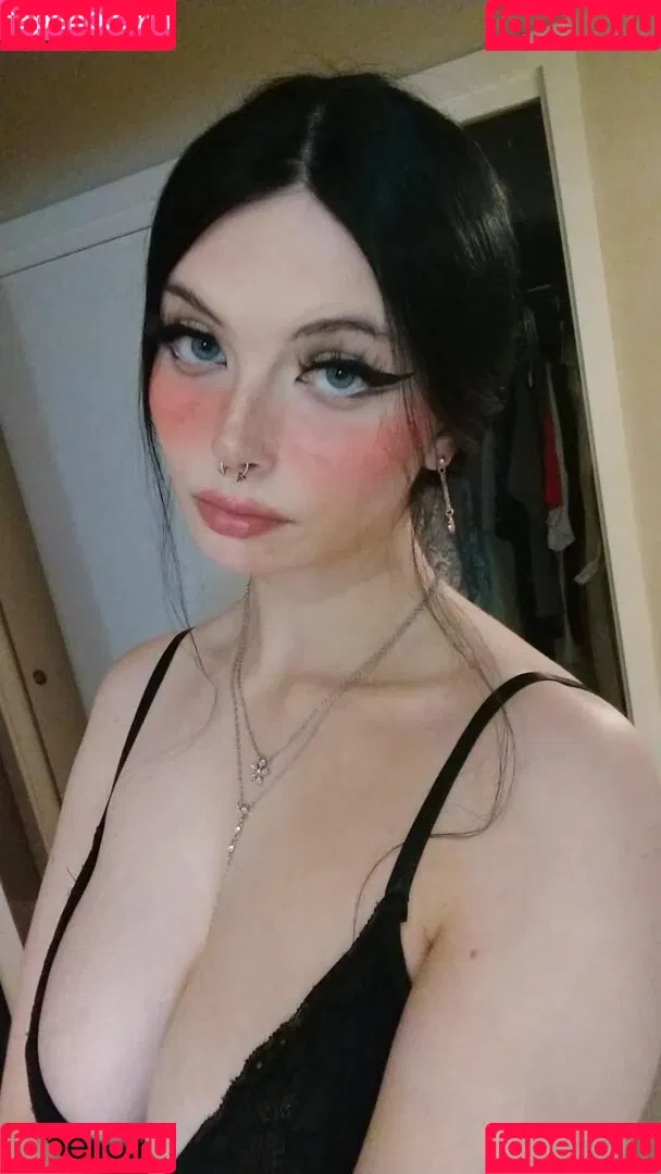 Mewstic Onlyfans Photo Gallery 