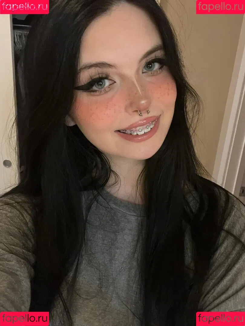 Mewstic Onlyfans Photo Gallery 