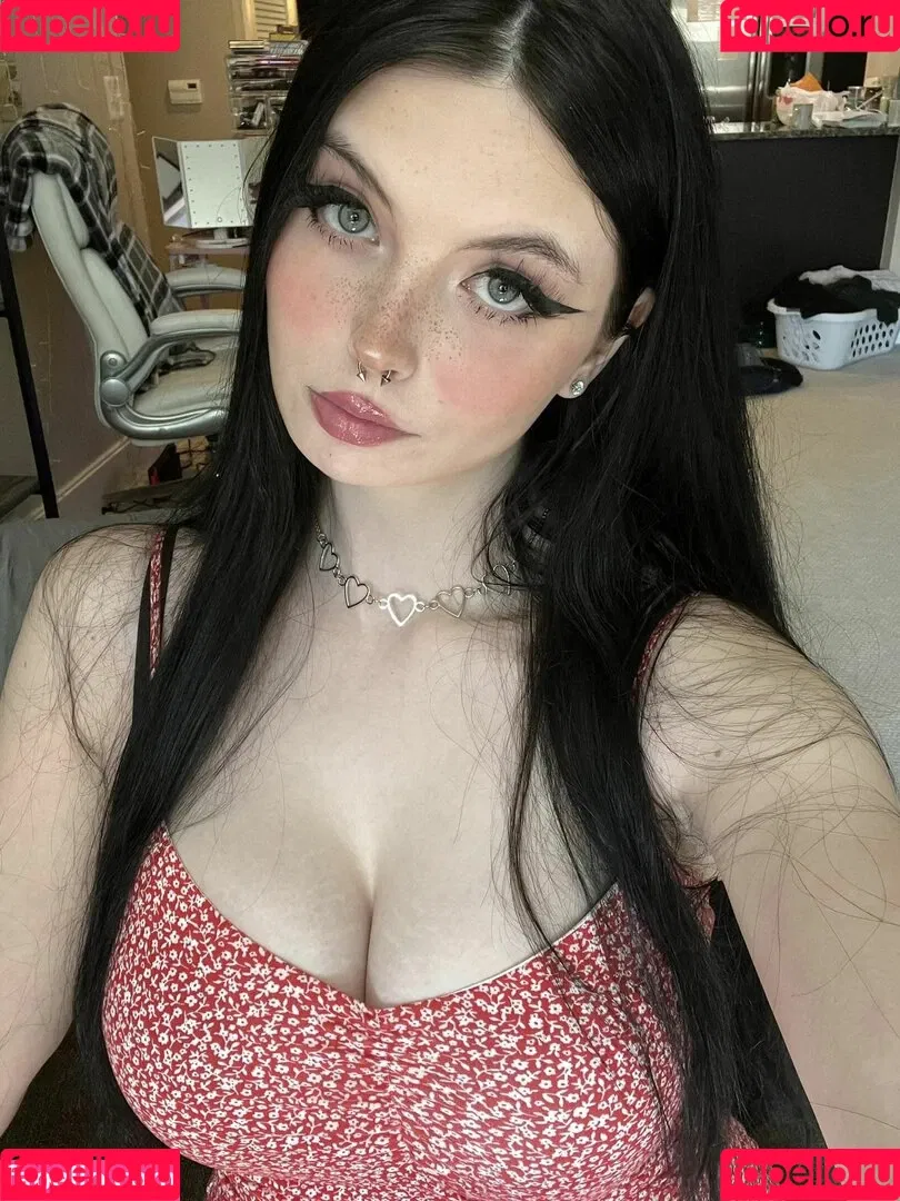 Mewstic Onlyfans Photo Gallery 