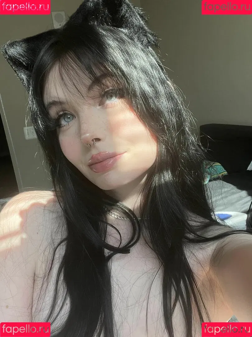 Mewstic Onlyfans Photo Gallery 