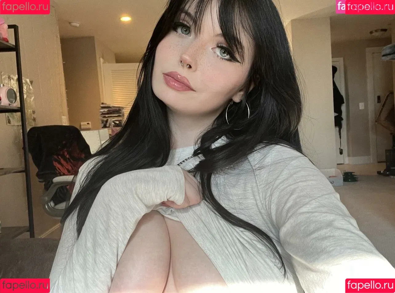 Mewstic Onlyfans Photo Gallery 