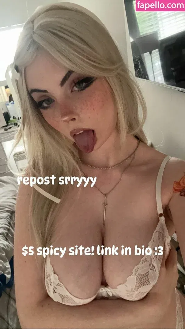 Mewstic Onlyfans Photo Gallery 