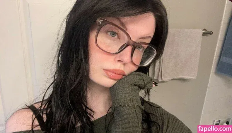 Mewstic Onlyfans Photo Gallery 