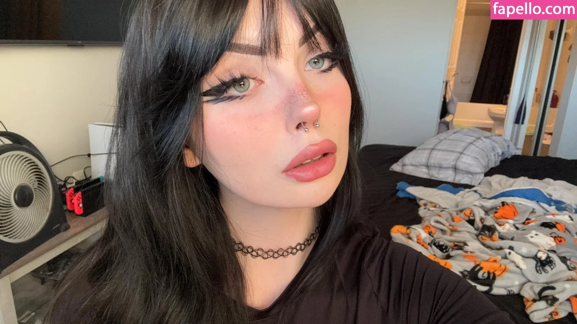 Mewstic Onlyfans Photo Gallery 