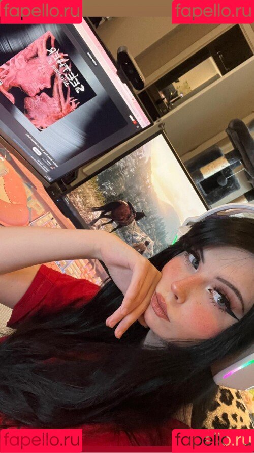 Mewstic Onlyfans Photo Gallery 