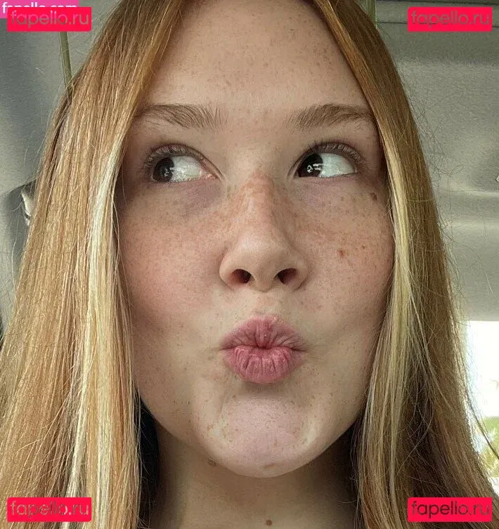 Harper Red Onlyfans Photo Gallery 