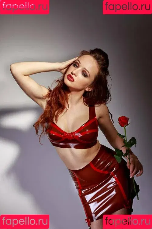 lananylon Onlyfans Photo Gallery 
