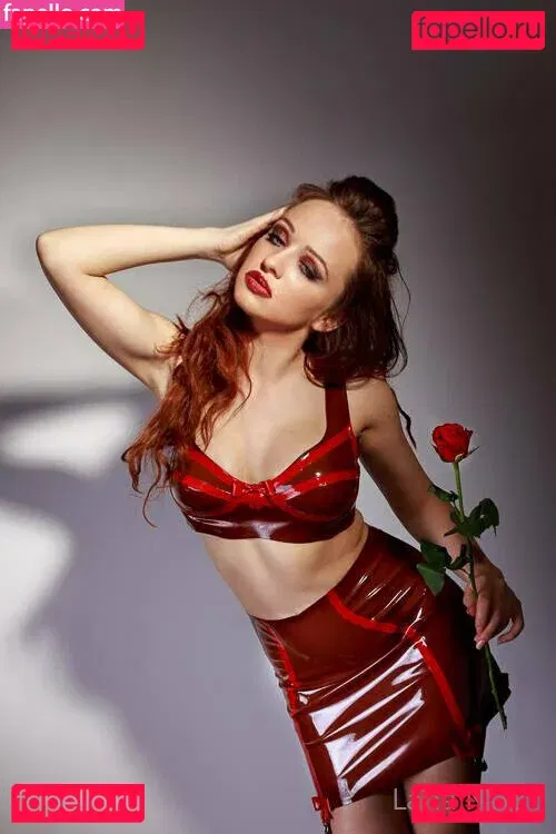 lananylon Onlyfans Photo Gallery 