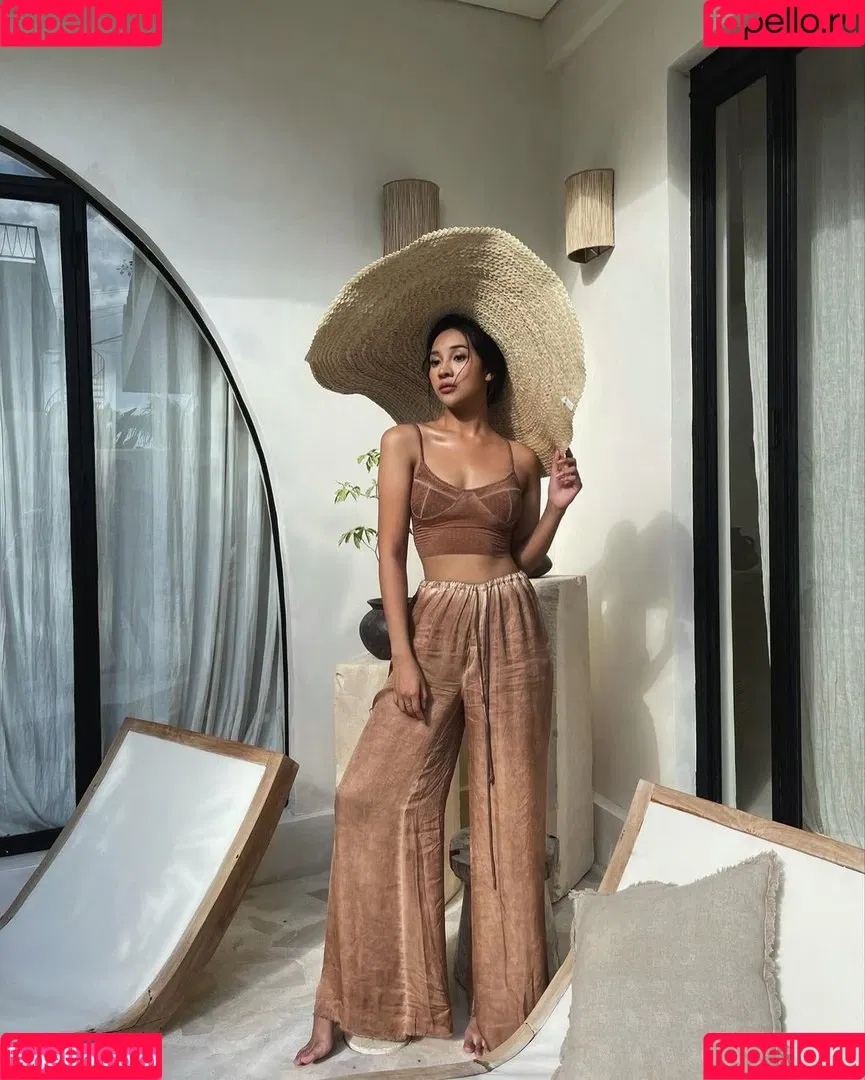 Anya Geraldine Onlyfans Photo Gallery 