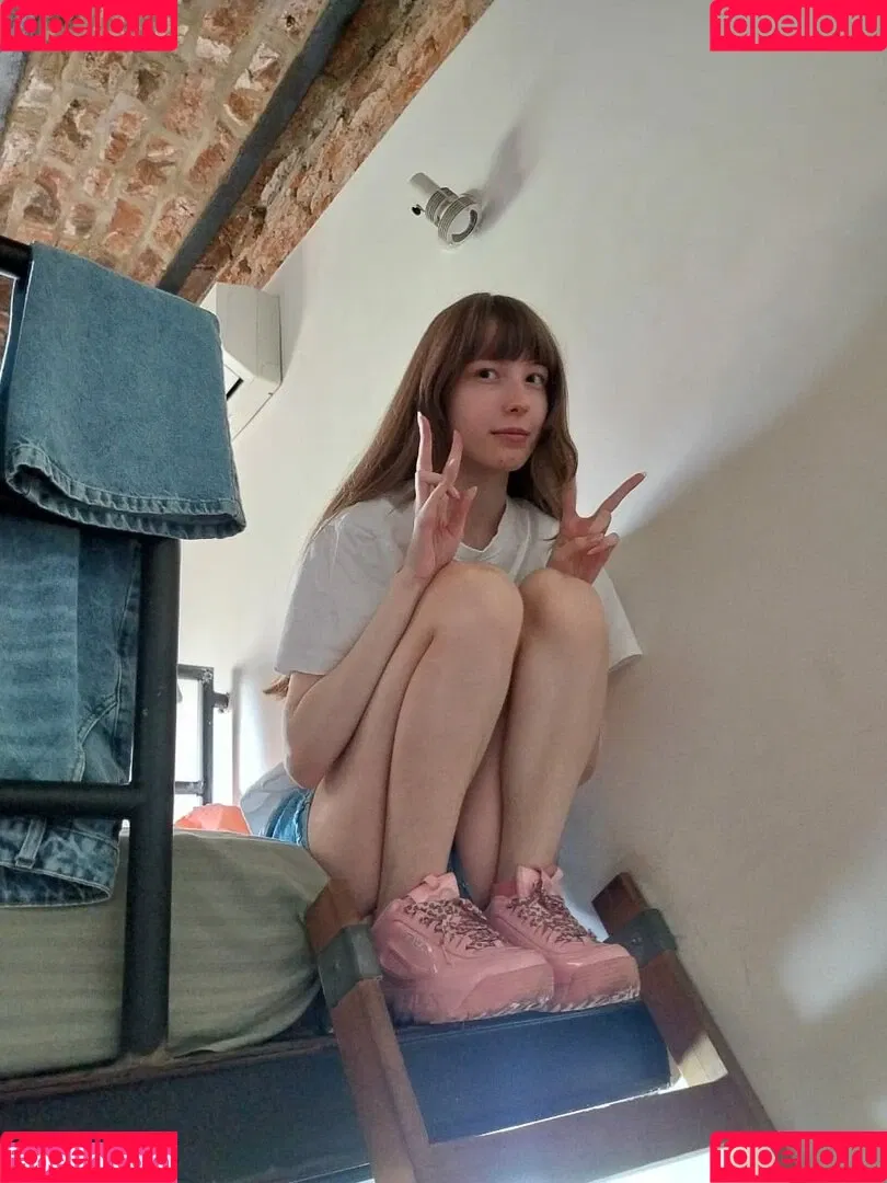 Kiki Glitter Cosplay Onlyfans Photo Gallery 