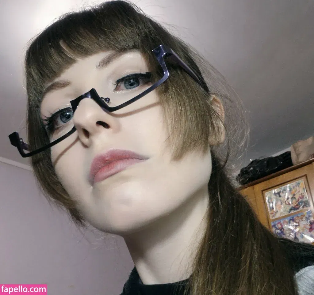 Kiki Glitter Cosplay Onlyfans Photo Gallery 