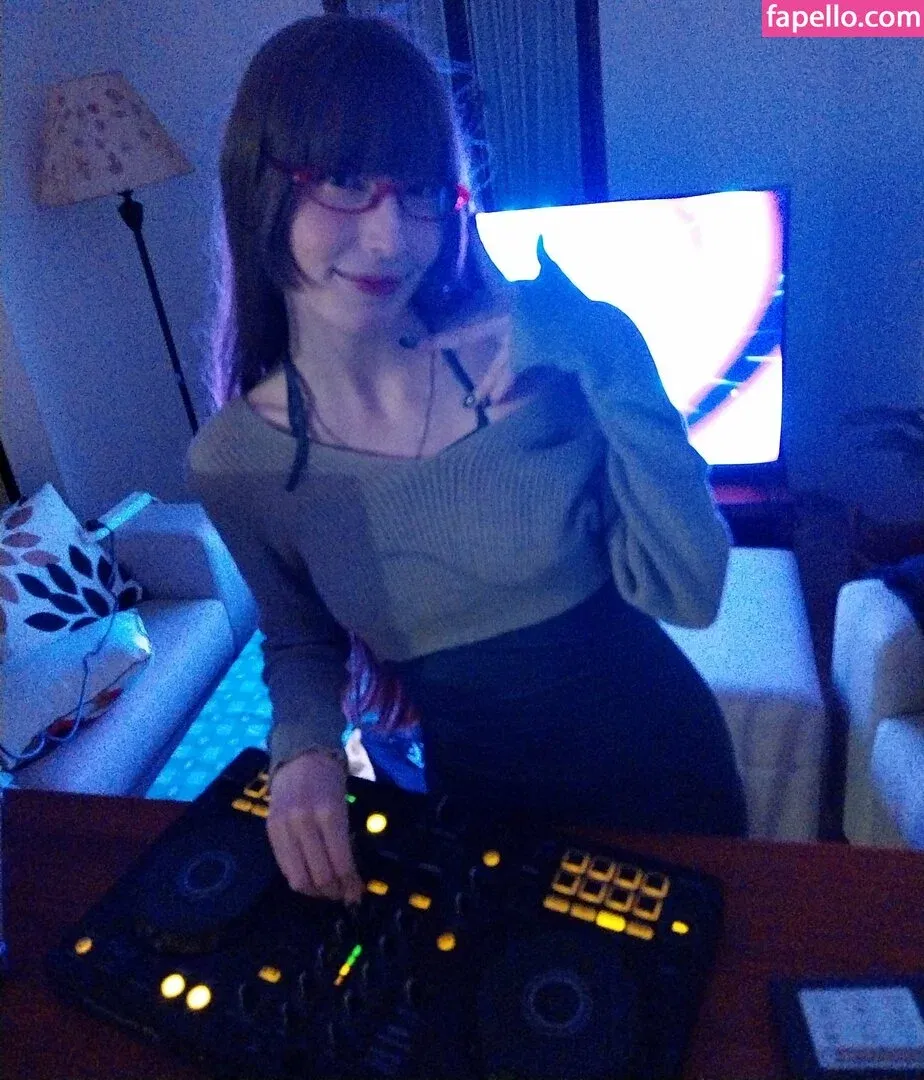 Kiki Glitter Cosplay Onlyfans Photo Gallery 