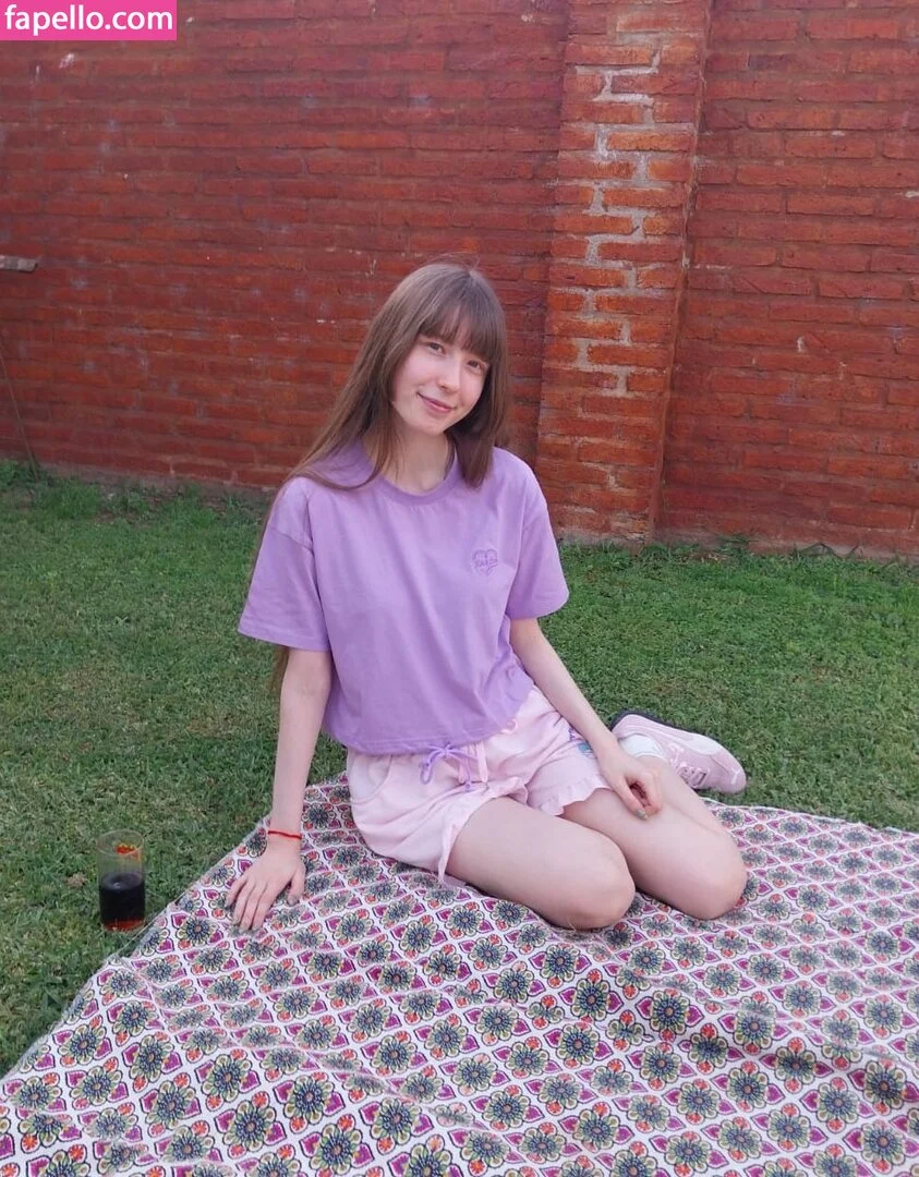 Kiki Glitter Cosplay Onlyfans Photo Gallery 