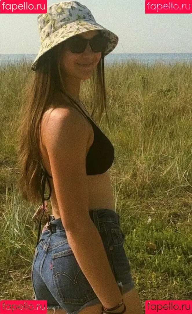 Eva Lys Onlyfans Photo Gallery 