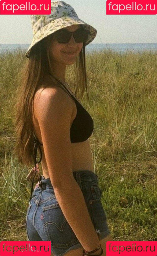 Eva Lys Onlyfans Photo Gallery 