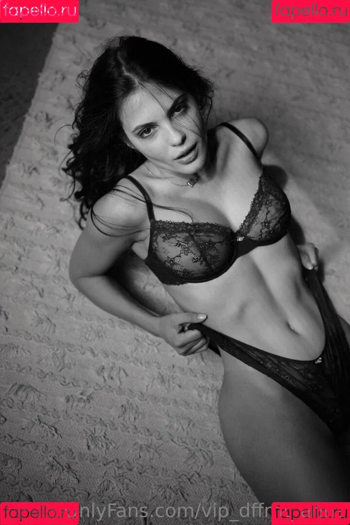 dffrnt_anna Onlyfans Photo Gallery 