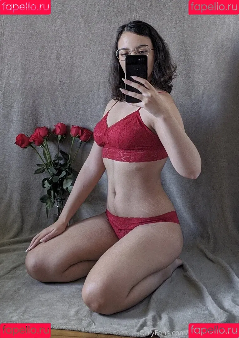 Creature Maria Onlyfans Photo Gallery 