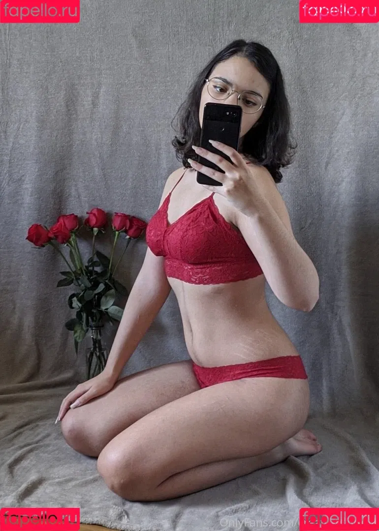 Creature Maria Onlyfans Photo Gallery 