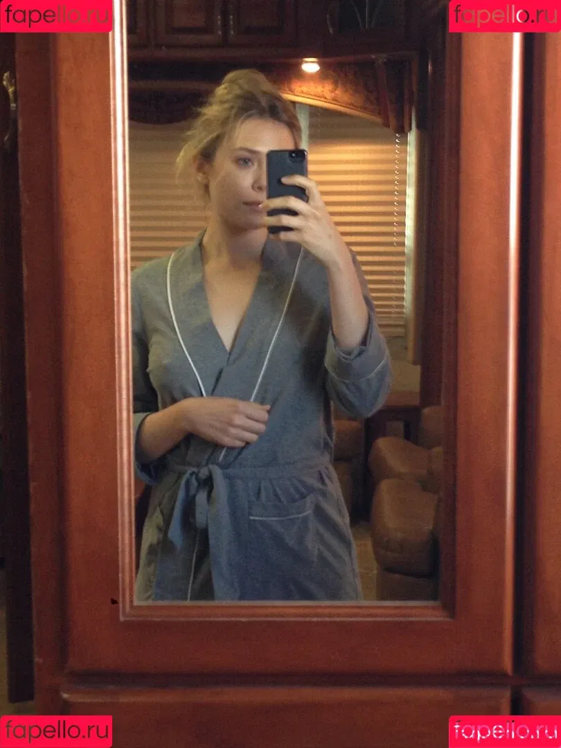 Elizabeth Olsen Onlyfans Photo Gallery 